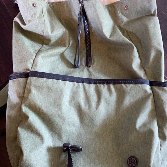 Lululemon Urbanite Backpack - Picture 3 of 5